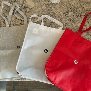 Large lululemon like new bags